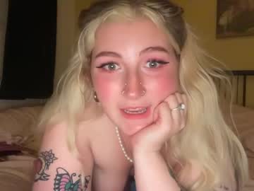 girl Cam Girls Masturbating With Dildos On Chaturbate with lulababy23