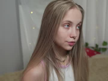 girl
        appr0ved cam image #5883318