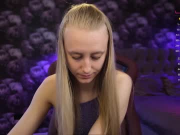 girl
        angeellina cam image #1454341