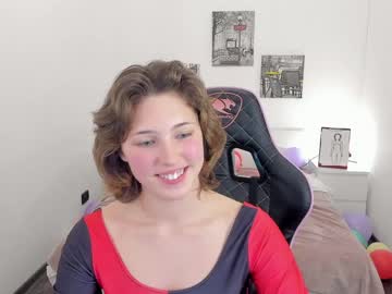 girl
        cherry_lea_ cam image #2596646