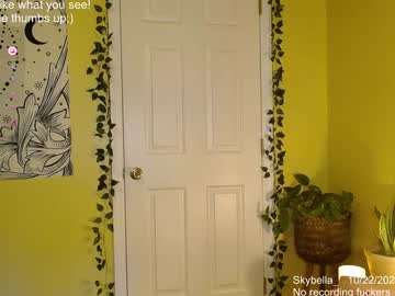 girl
        skybella_ cam image #5310315