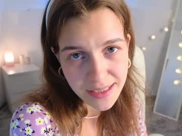 girl
        eli_sun cam image #2207307