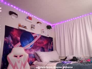 girl
        laylas_universe cam image #3259448