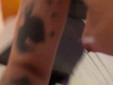 couple
        xesfinge cam image #5629143