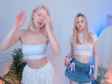 girl
        cassie_palmer cam image #6869342