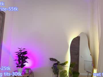girl
        msmolly_ cam image #4851225