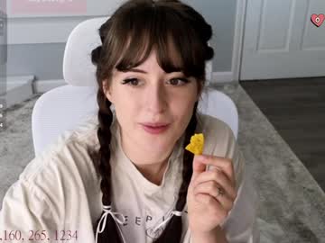 girl
        rosiebones cam image #6346725