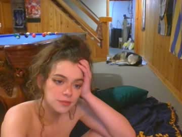 girl
        rosegold18 cam image #3404594