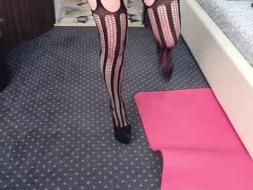girl
        carmela_fox cam image #310504