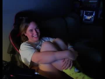 couple
        nynphosaurus cam image #2568859