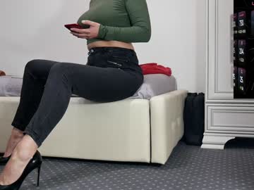 girl
        carmela_fox cam image #5079877