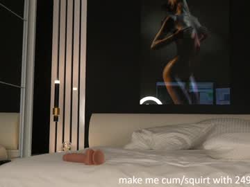 girl
        dovia cam image #3544976