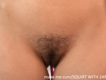 girl
        dovia cam image #3085696