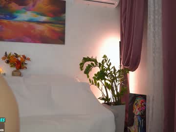 girl
        sweety_rinushka_ cam image #5397450