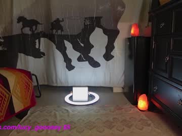 girl
        lucy_gooosey cam image #3072387