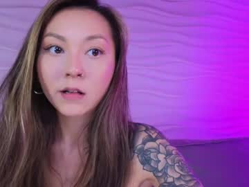 girl
        iam_casey cam image #5475445