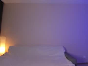 girl
        mia_morrisonn cam image #2432210