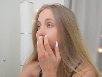 girl
        appr0ved cam image #3741876