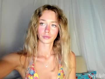 girl
        oksanafedorova cam image #9516