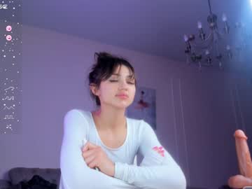 girl
        t0keng1rl cam image #3399659