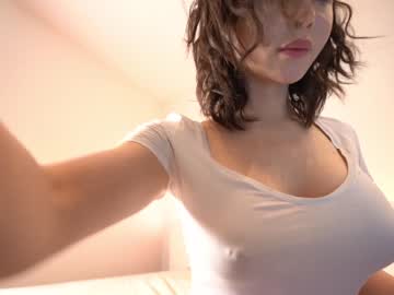 girl
        reei__ cam image #3274421