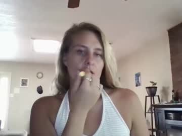 girl
        xreb94xx cam image #4455389