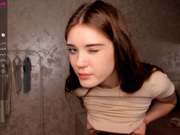 girl
        minnietammy cam image #1956221