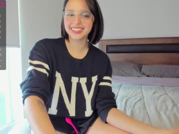 girl
        yourfreakygirl cam image #2187686
