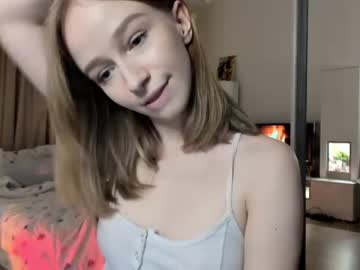 girl
        happiness_s cam image #3054979
