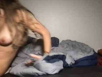 couple
        krysndd cam image #6427772