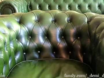 girl
        _demi_dee_ cam image #2142076