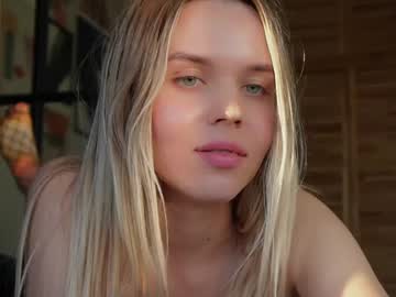 girl
        corni__ cam image #6380286