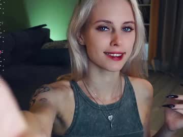girl
        audreycarvin cam image #4930699