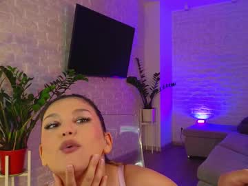 girl
        i_n_d_i_c_a cam image #4813809