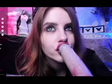 girl
        eleanor_morte cam image #425960