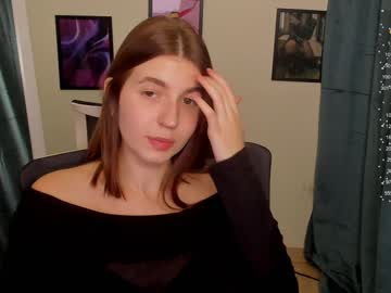 girl
        stacy_cy cam image #5395618