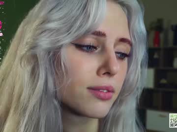 girl
        audreycarvin cam image #4775047