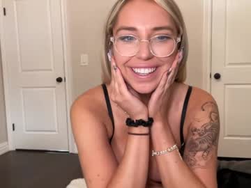 girl
        brielle_1 cam image #4930681