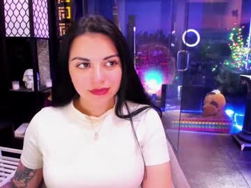 girl
        alma_pearl cam image #4353040