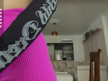 girl
        kriss0leoo cam image #4819931