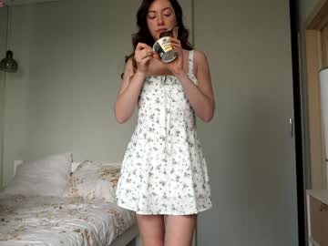 girl
        ronny_ponny cam image #6694773