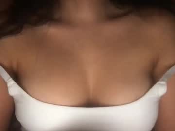 girl
        lailayousef cam image #5624366