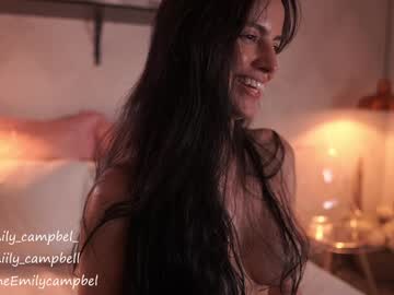 girl
        emiilycampbell cam image #5544397