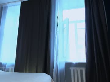 girl
        milablush cam image #2321973