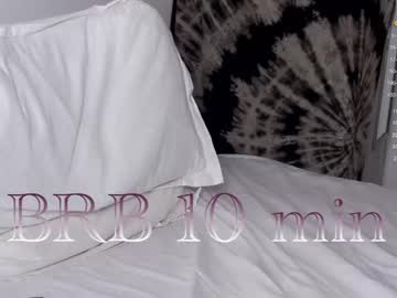 girl
        sapphirealice cam image #2682099