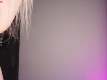 girl
        yolandabertha cam image #1520486