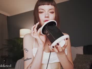 girl
        auddicted cam image #1331105
