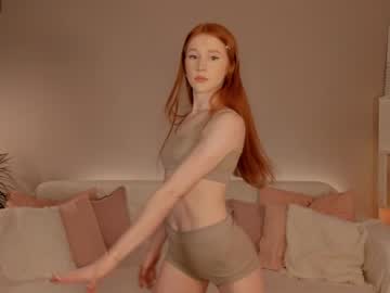 girl
        leahsthetics cam image #4020302