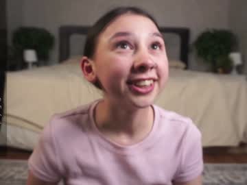girl
        zarascarlett cam image #5621025