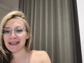 girl
        kali_the_goddess cam image #4082028